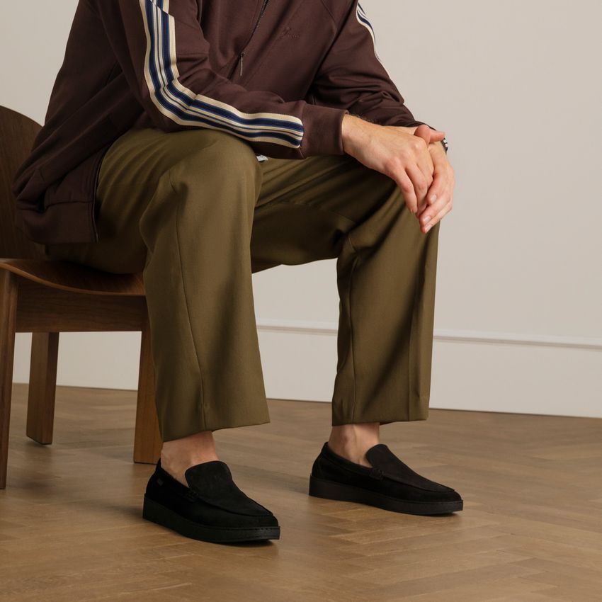 Zwarte suède loafers