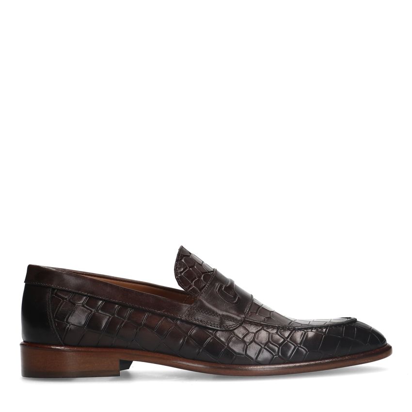 Bruine leren loafers met crocoprint