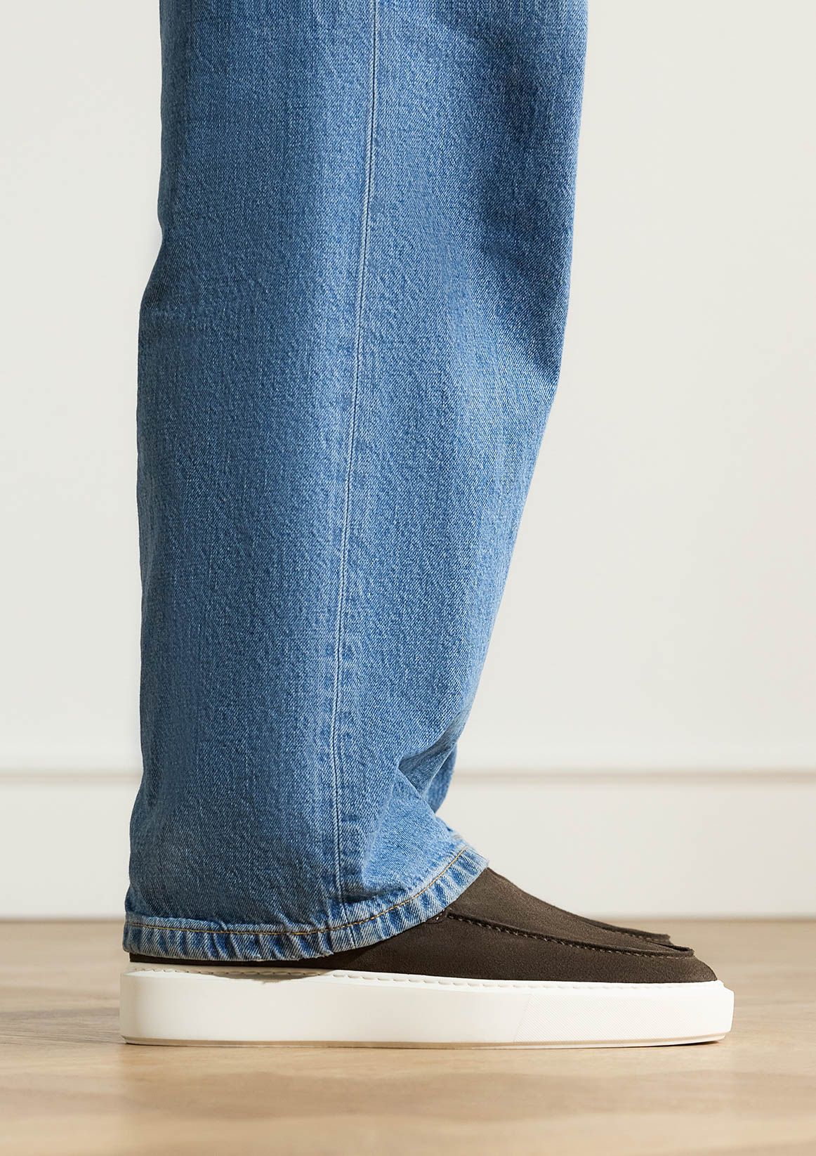 Bruine suède loafers