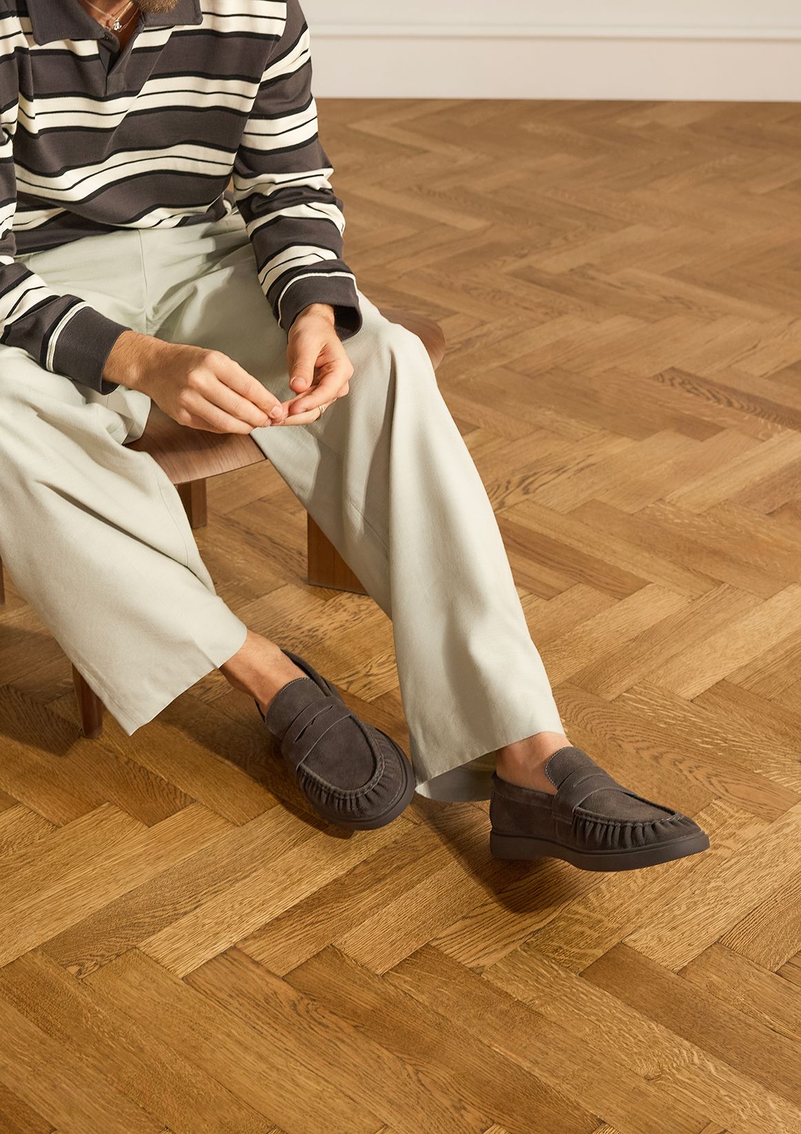 Bruine suède loafers