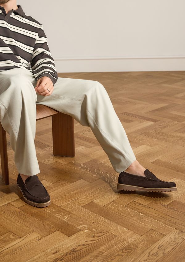 Bruine suède loafers