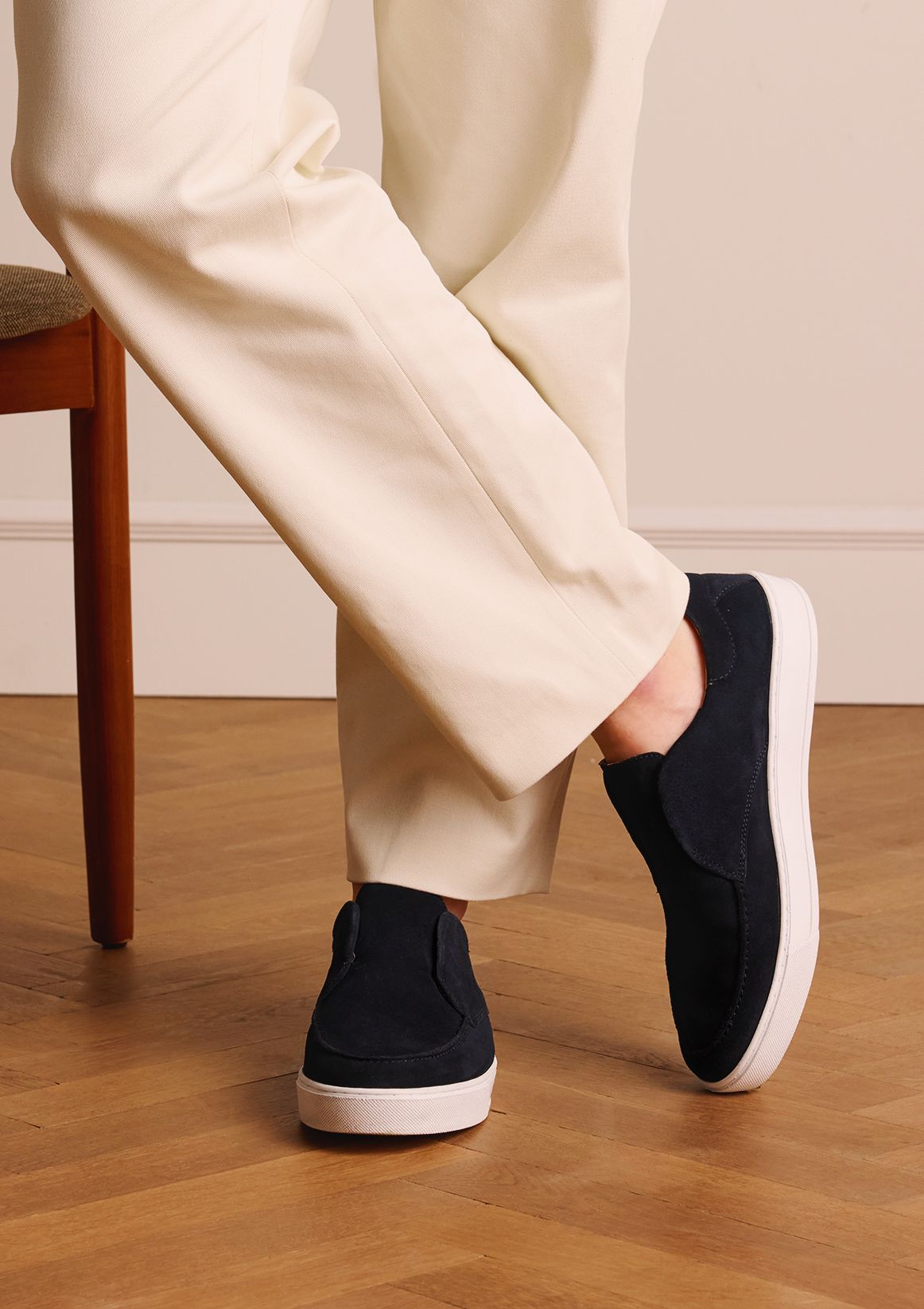 Donkerblauwe suède loafers