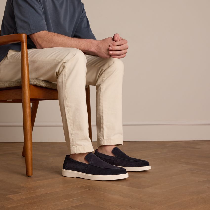 Donkerblauwe suède loafers