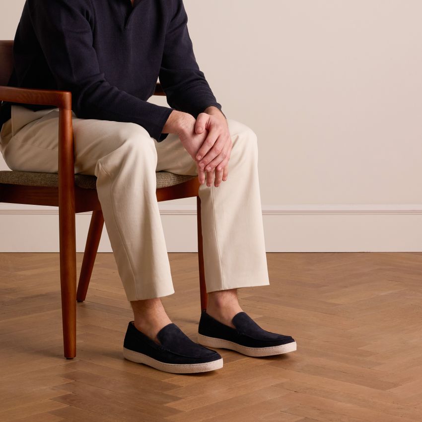 Donkerblauwe suède loafers
