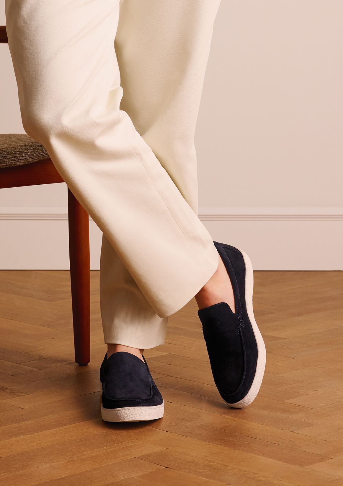 Donkerblauwe suède loafers