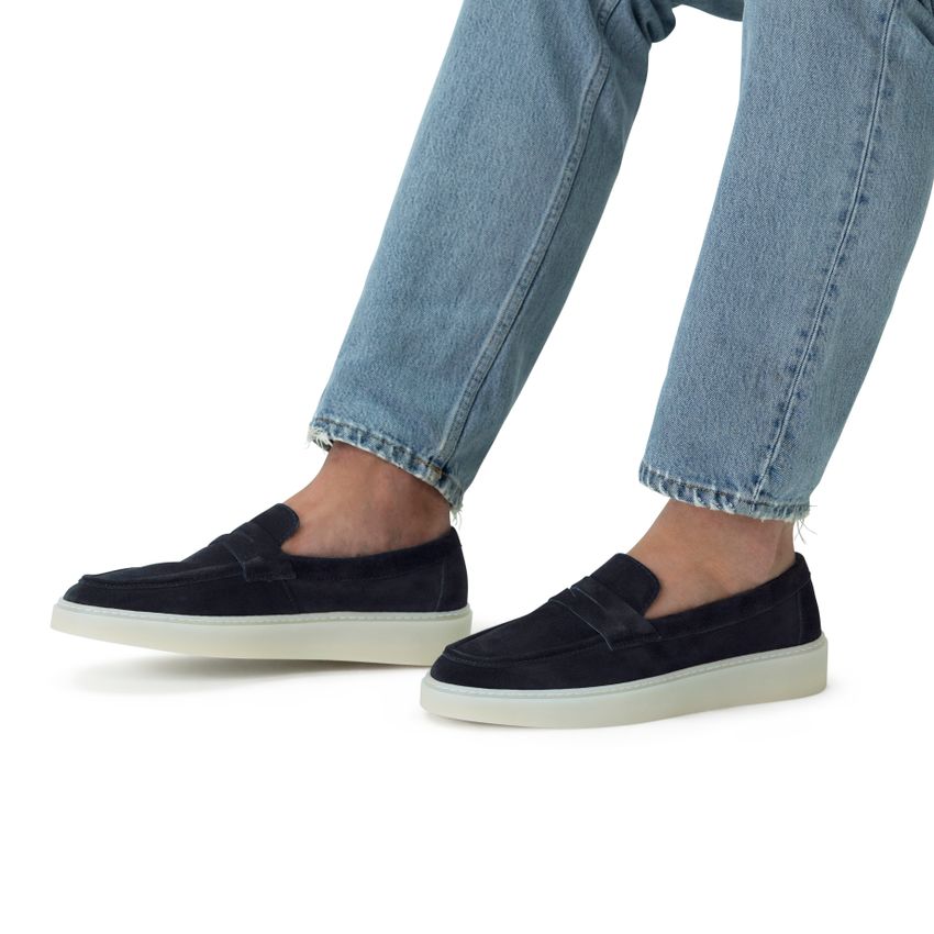 Donkerblauwe suède loafers