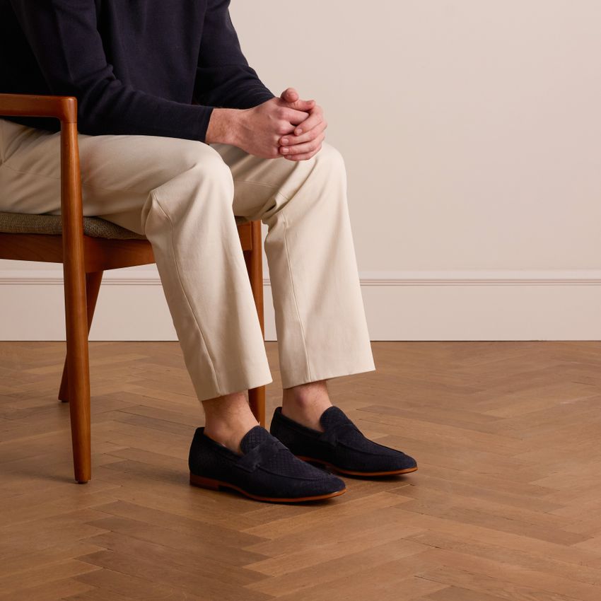Donkerblauwe suède loafers