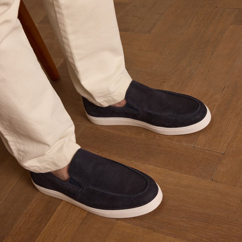 Donkerblauwe suède loafers