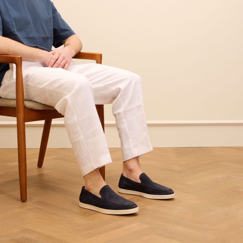 Donkerblauwe suède loafers