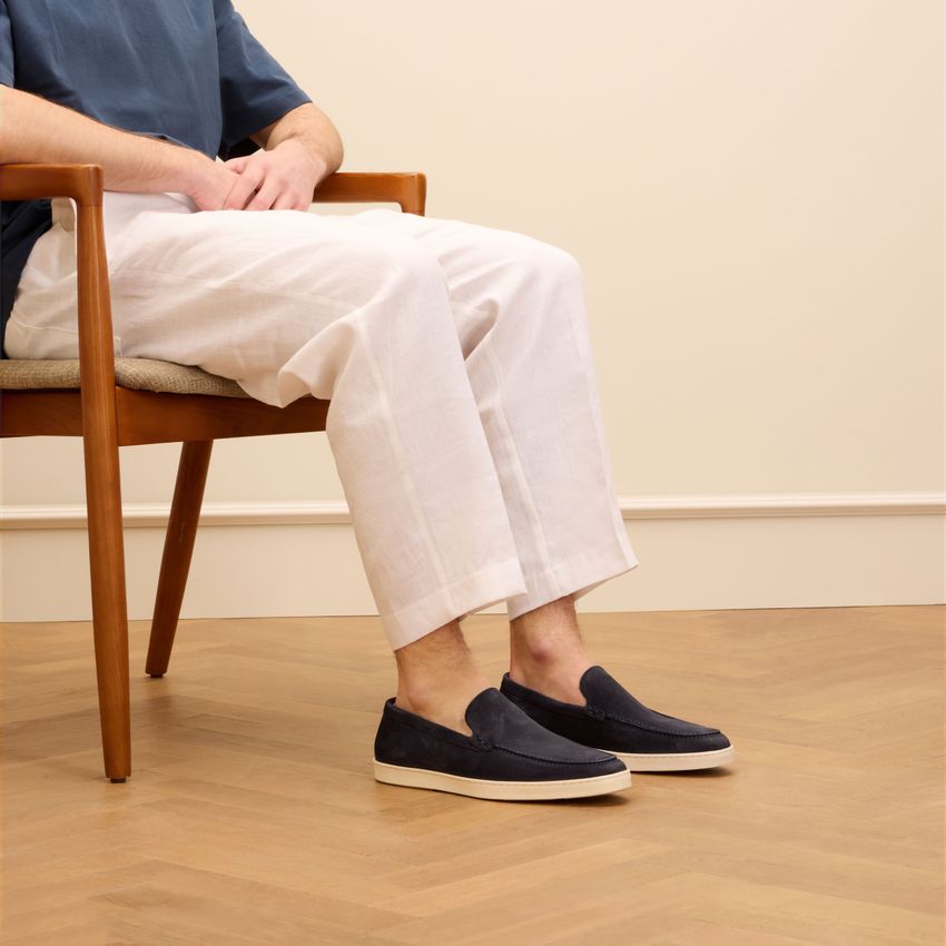 Donkerblauwe suède loafers