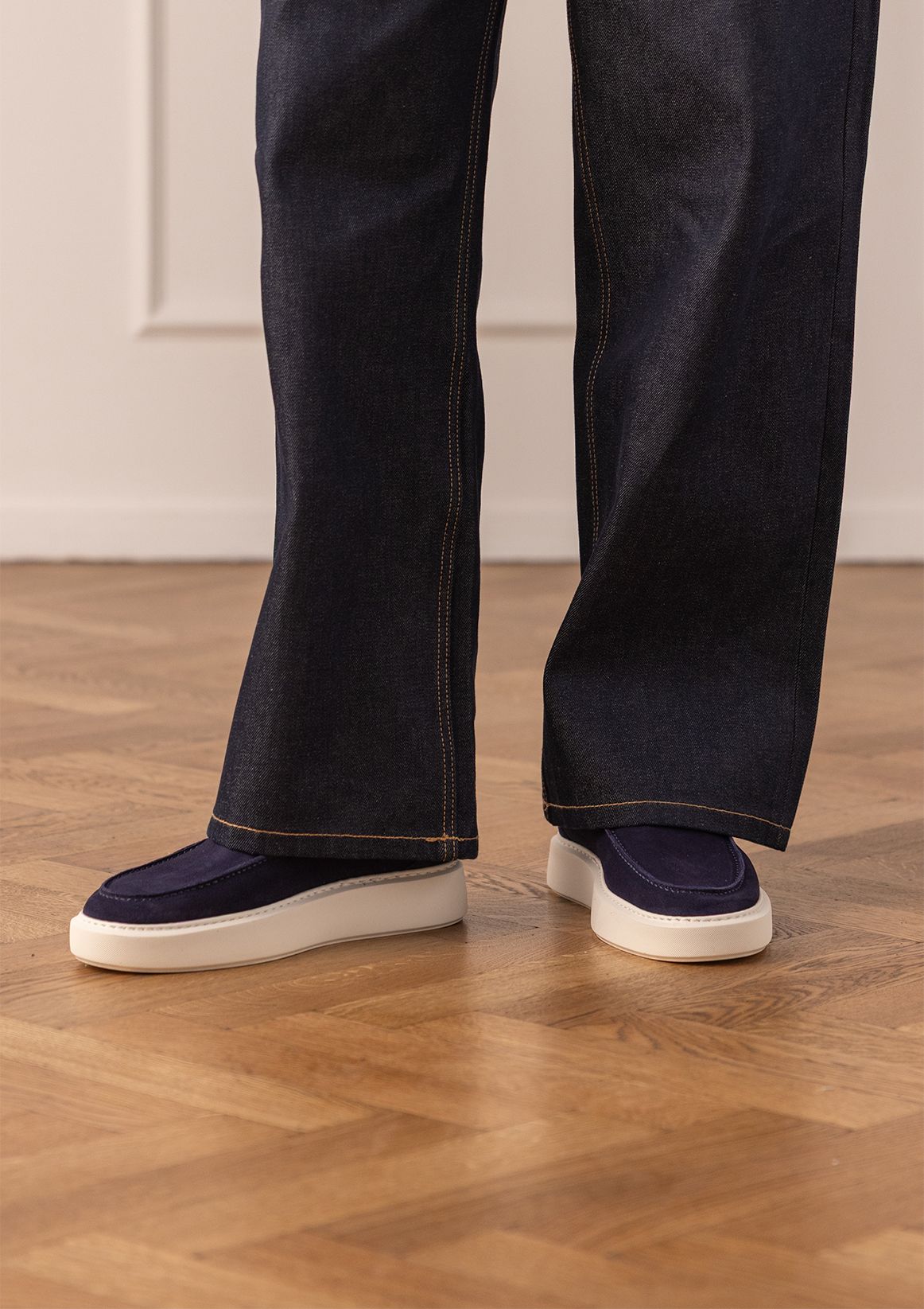 Donkerblauwe suède loafers