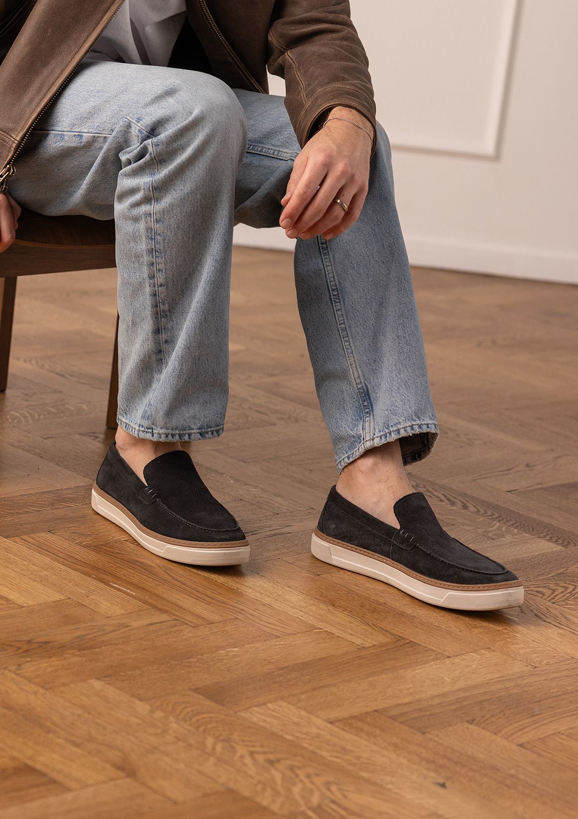 Dunkelblaue Veloursleder-Loafer