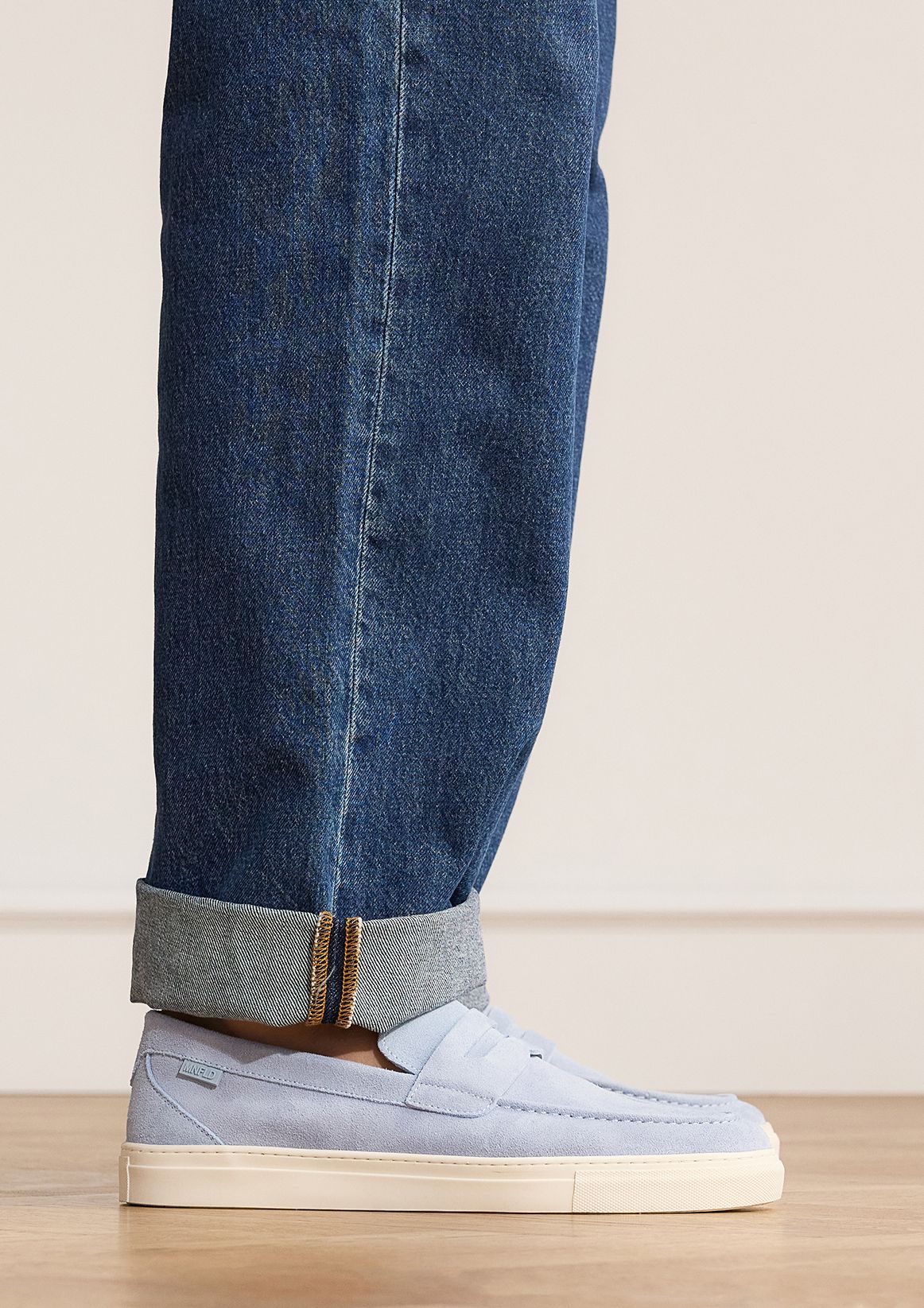 Blaue Veloursleder-Loafer