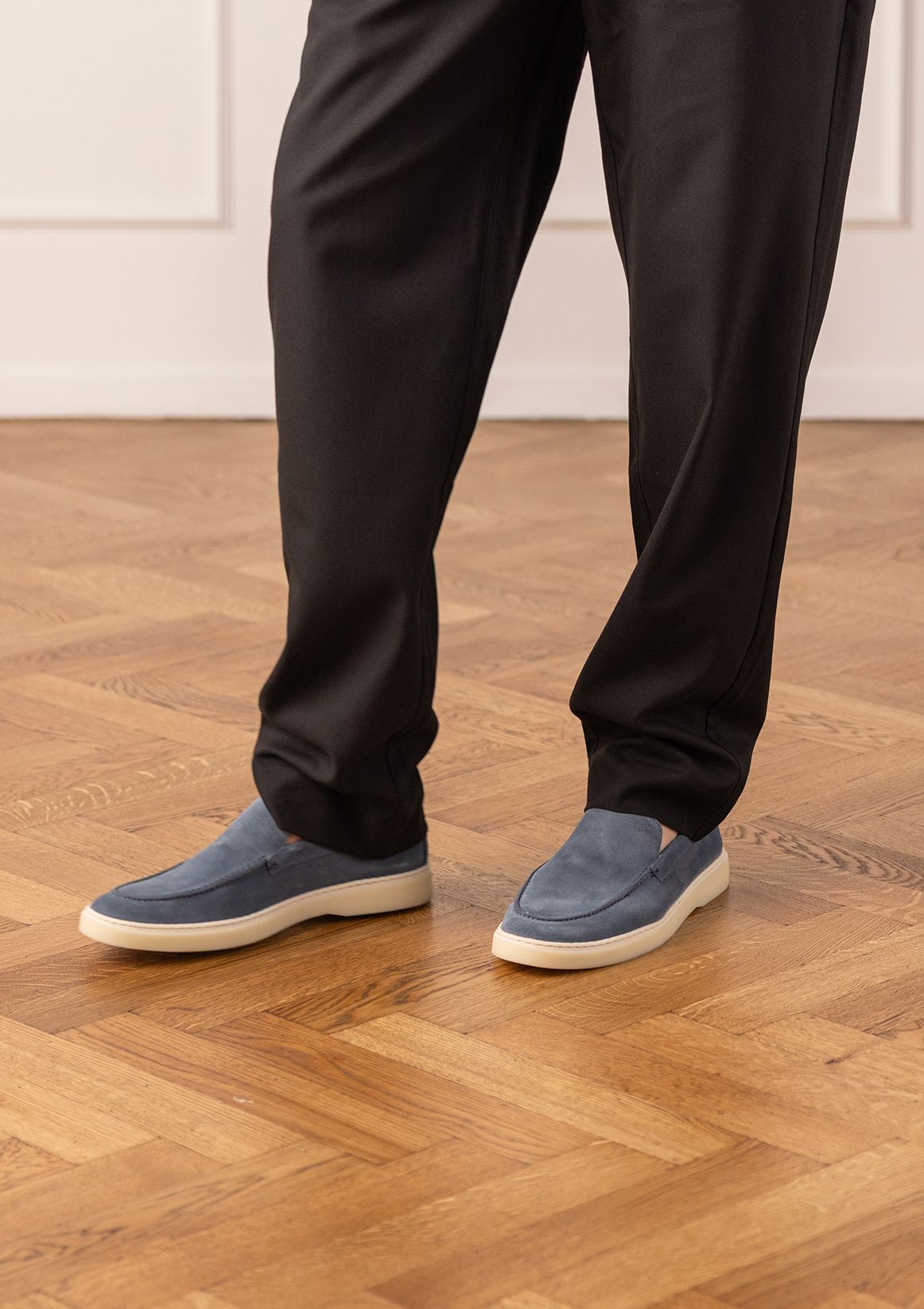 Blaue Veloursleder-Loafer