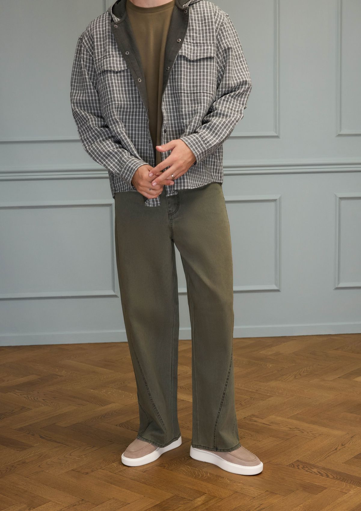 Beige suède loafers