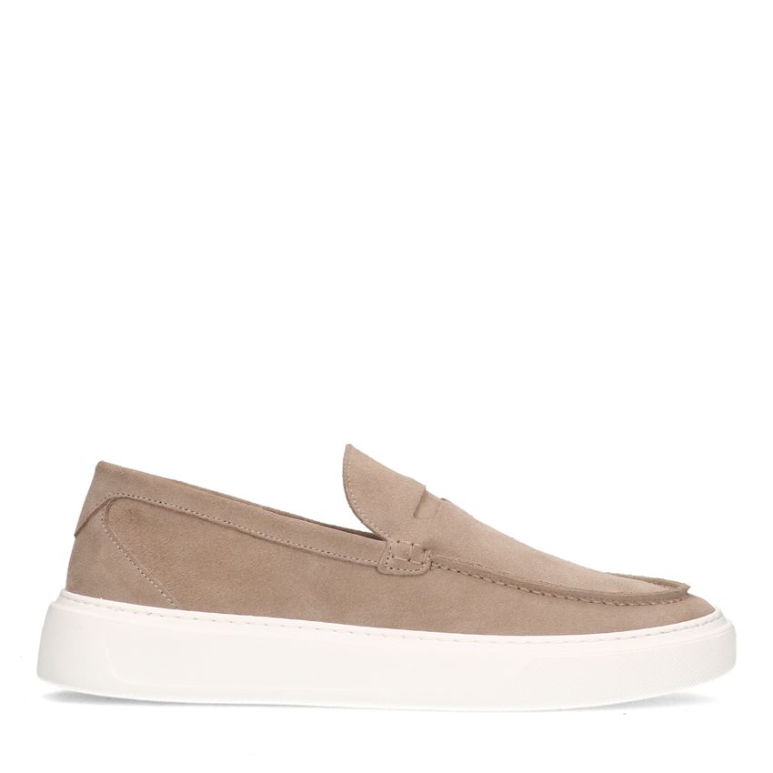 Beige suède loafers met sportieve zool