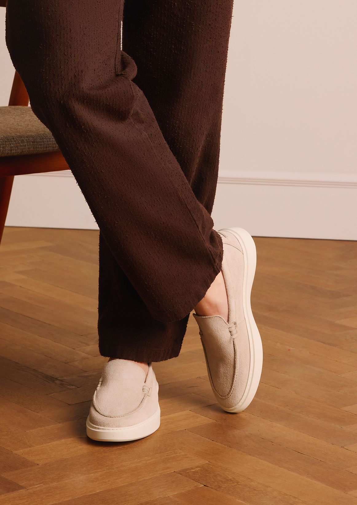 Beige suède loafers