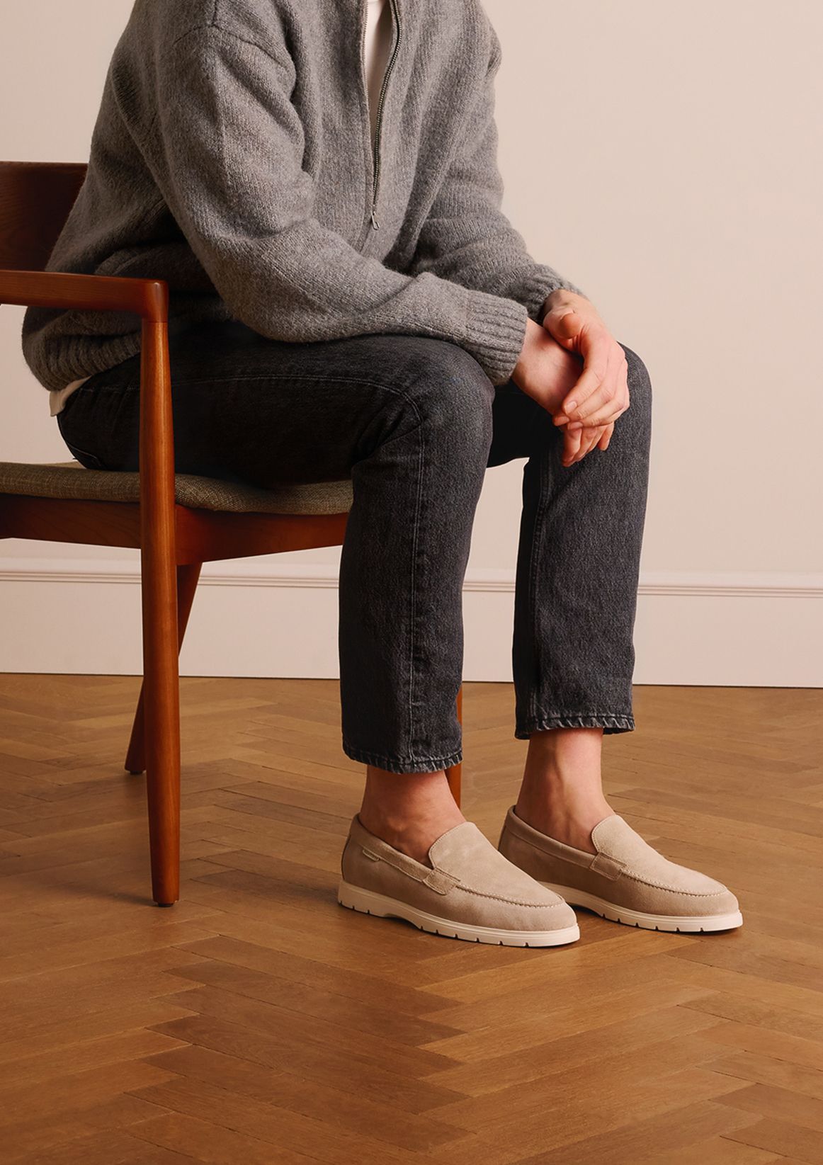 Beige suède loafers