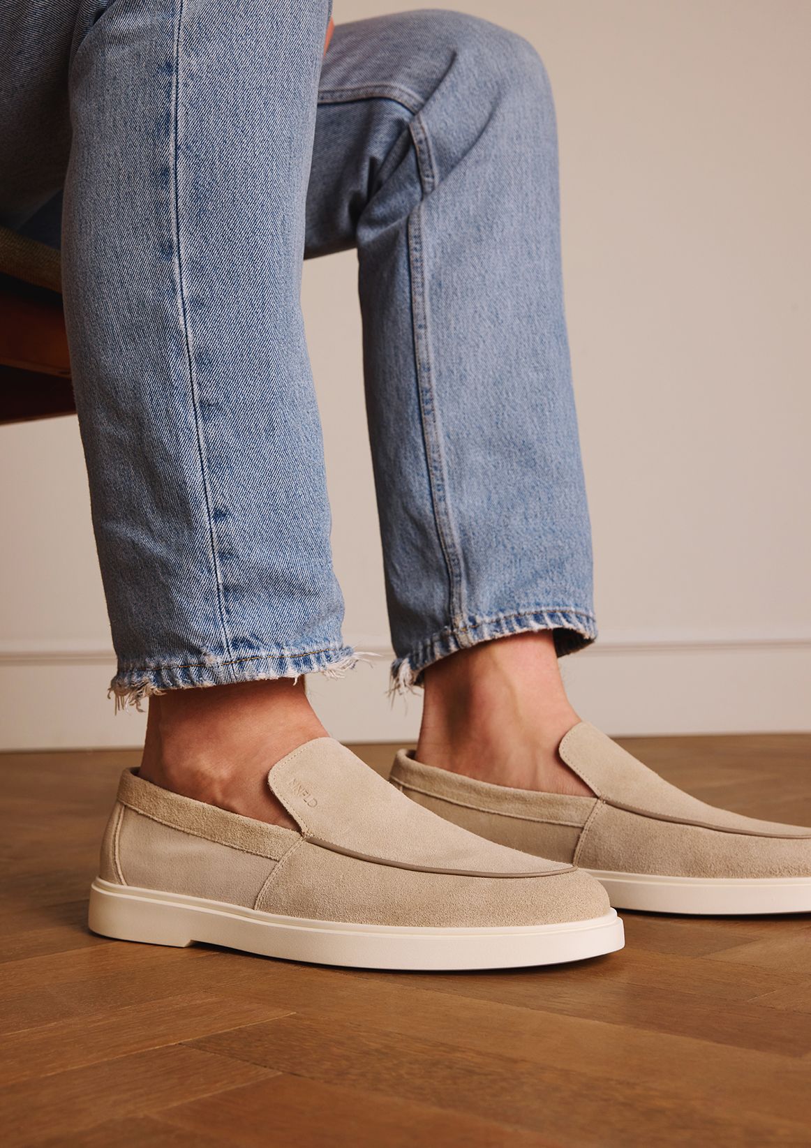 Beige suède loafers