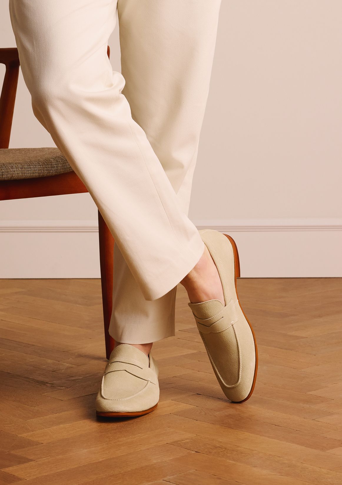 Beige suède loafers
