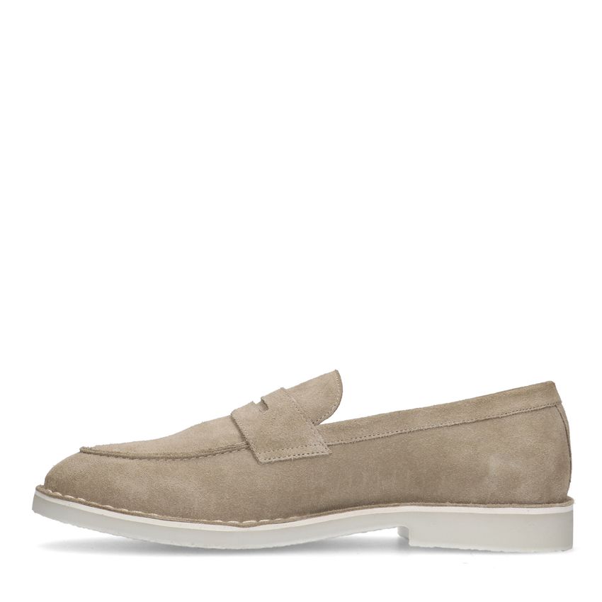 Beige suède loafers