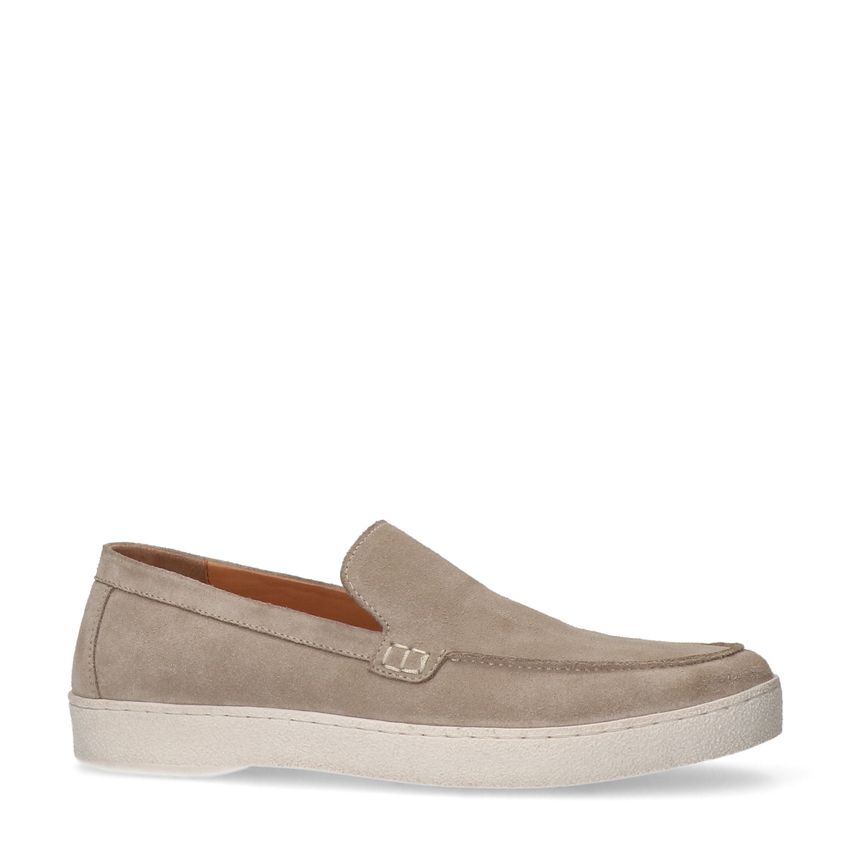 Beige suède loafers