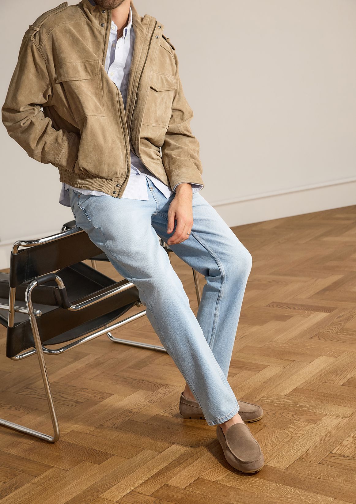 Taupefarbene Veloursleder-Loafer