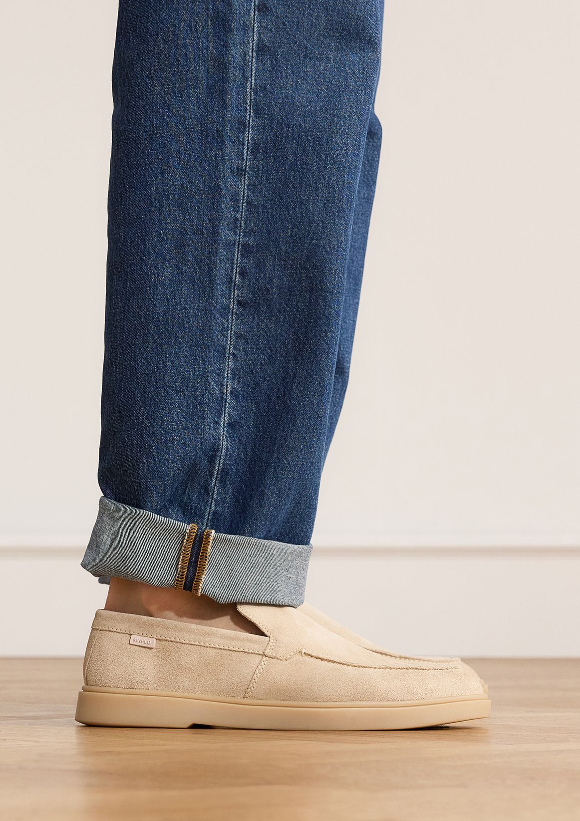 Beige suède loafers