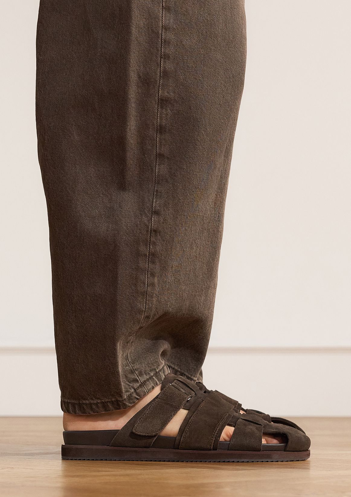 Donkerbruine suède slippers