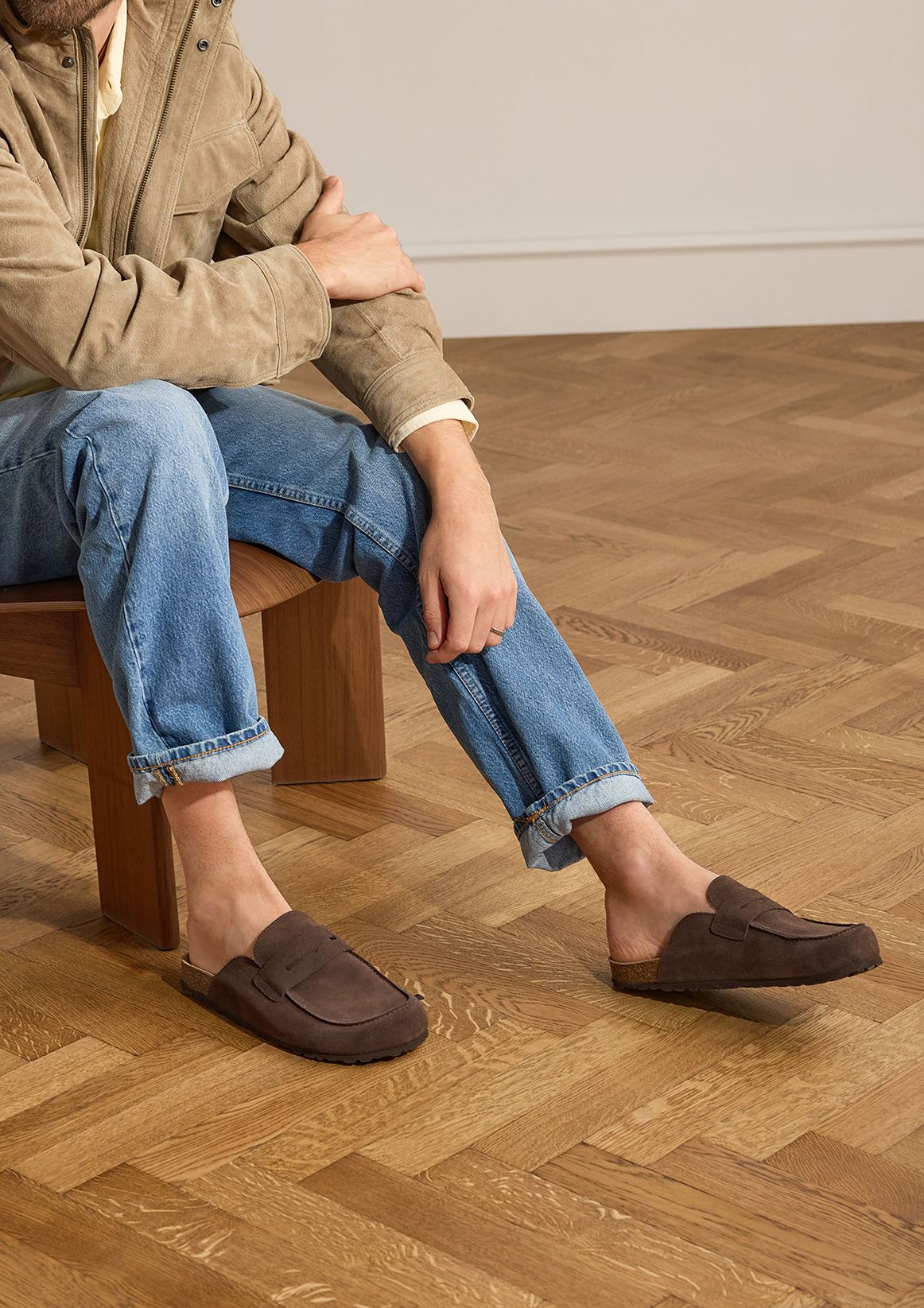 Donkerbruine suède clogs