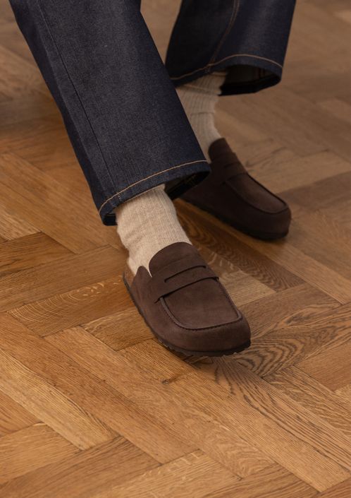 Dunkelbraune Veloursleder-Clogs