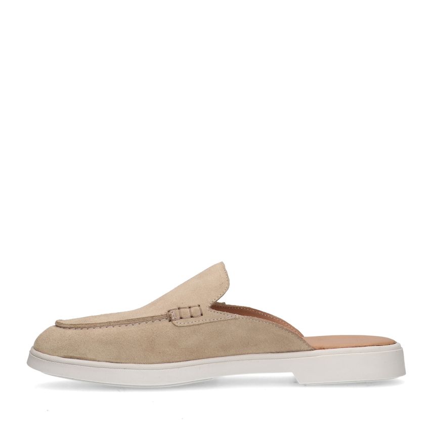 Beige suède slip on loafers