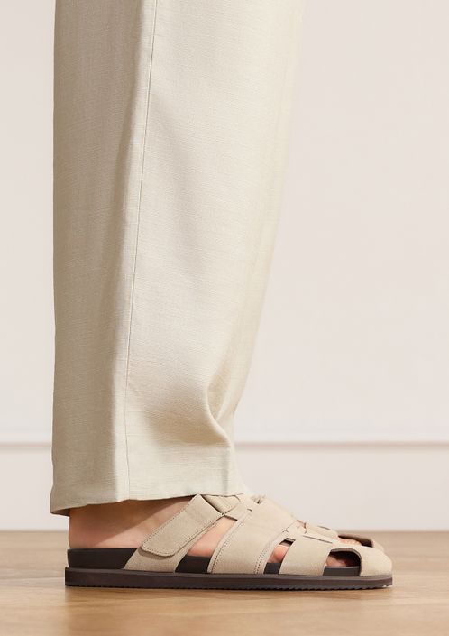 Beige suède slippers
