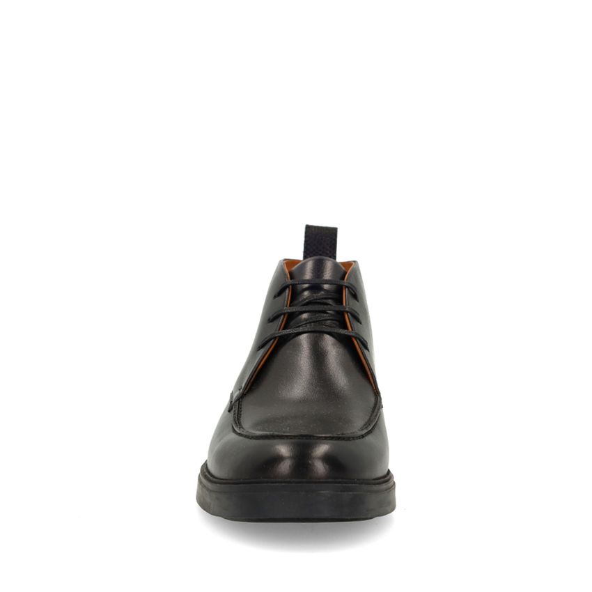Zwarte leren veterschoenen