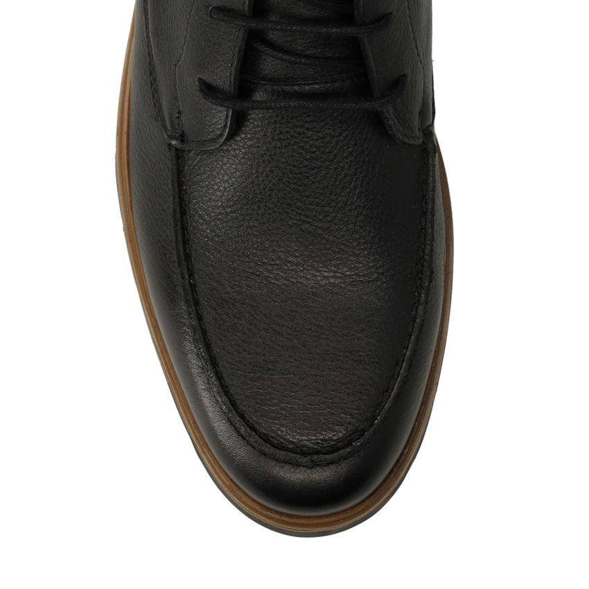 Zwarte leren veterschoenen