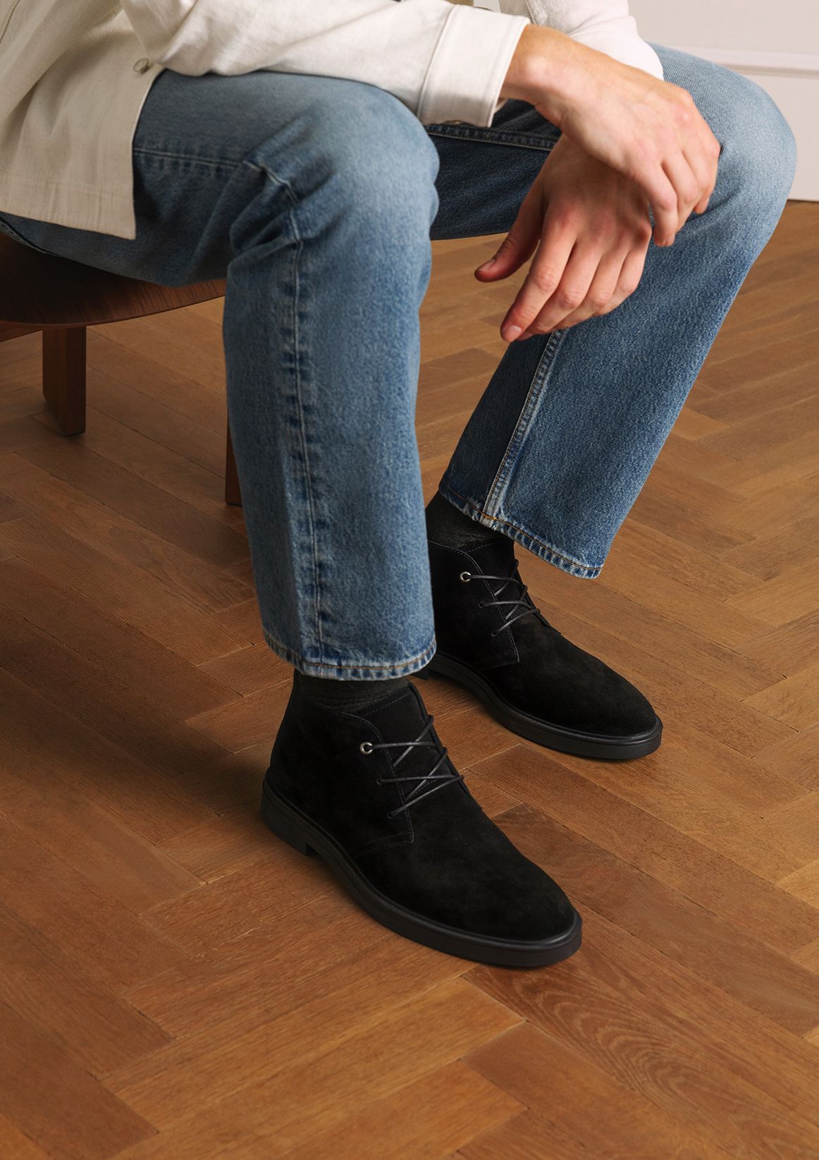 Schwarze Schnürboots aus Veloursleder