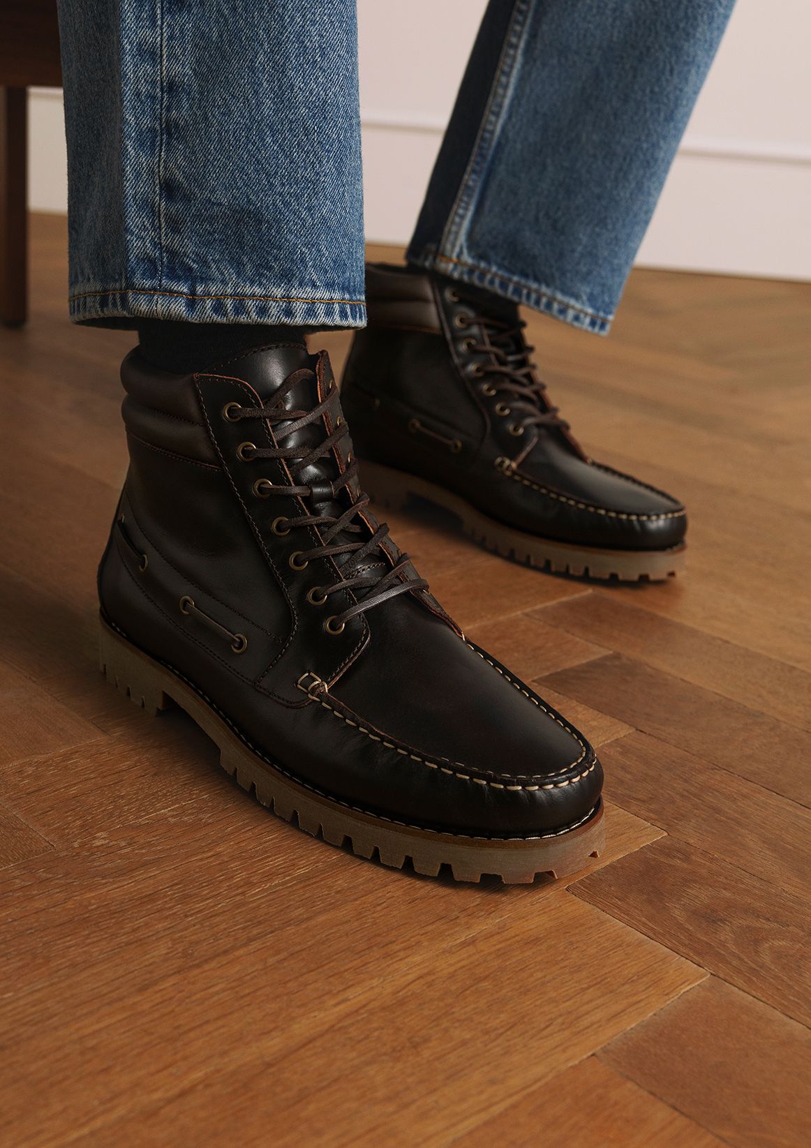 Dunkelbraune Lederschnürboots