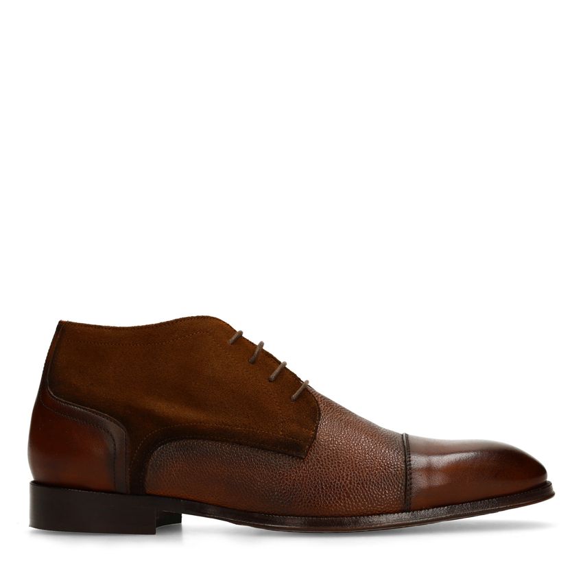Braune Lederschnürschuhe mit Veloursleder-Einsätzen