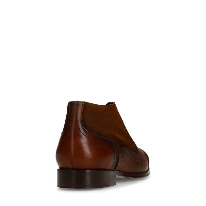 Braune Lederschnürschuhe mit Veloursleder-Einsätzen