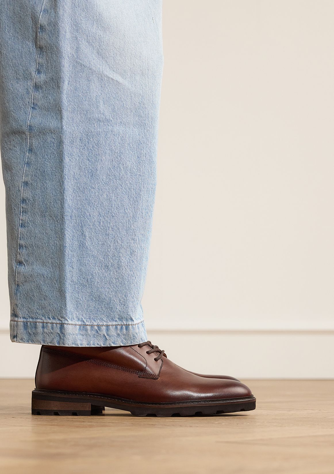 Braune Lederschnürboots