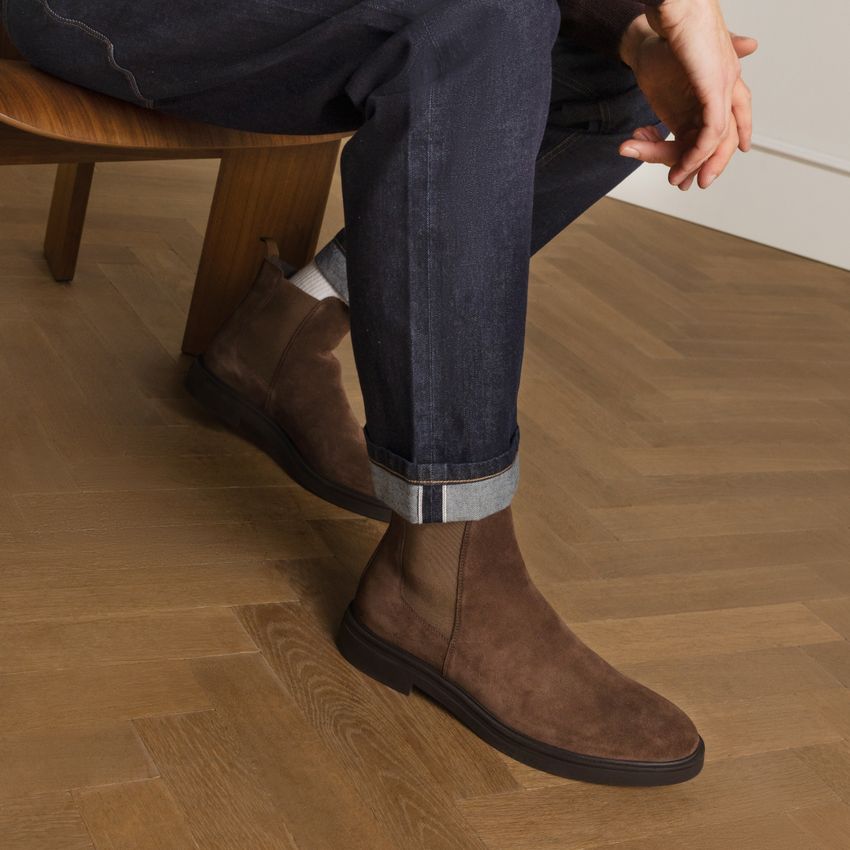 Braune Chelsea Boots aus Veloursleder