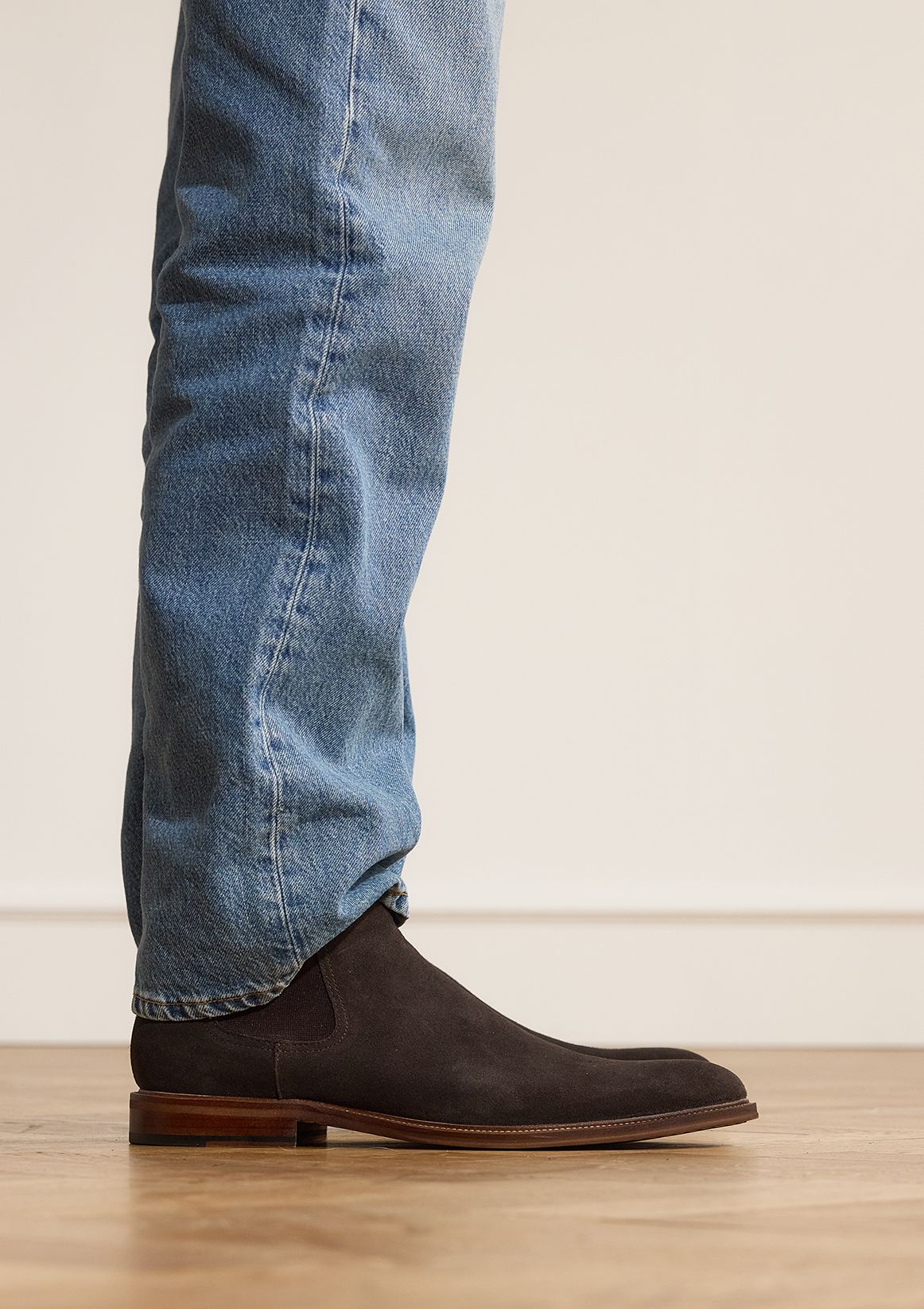 Braune Chelsea Boots aus Veloursleder