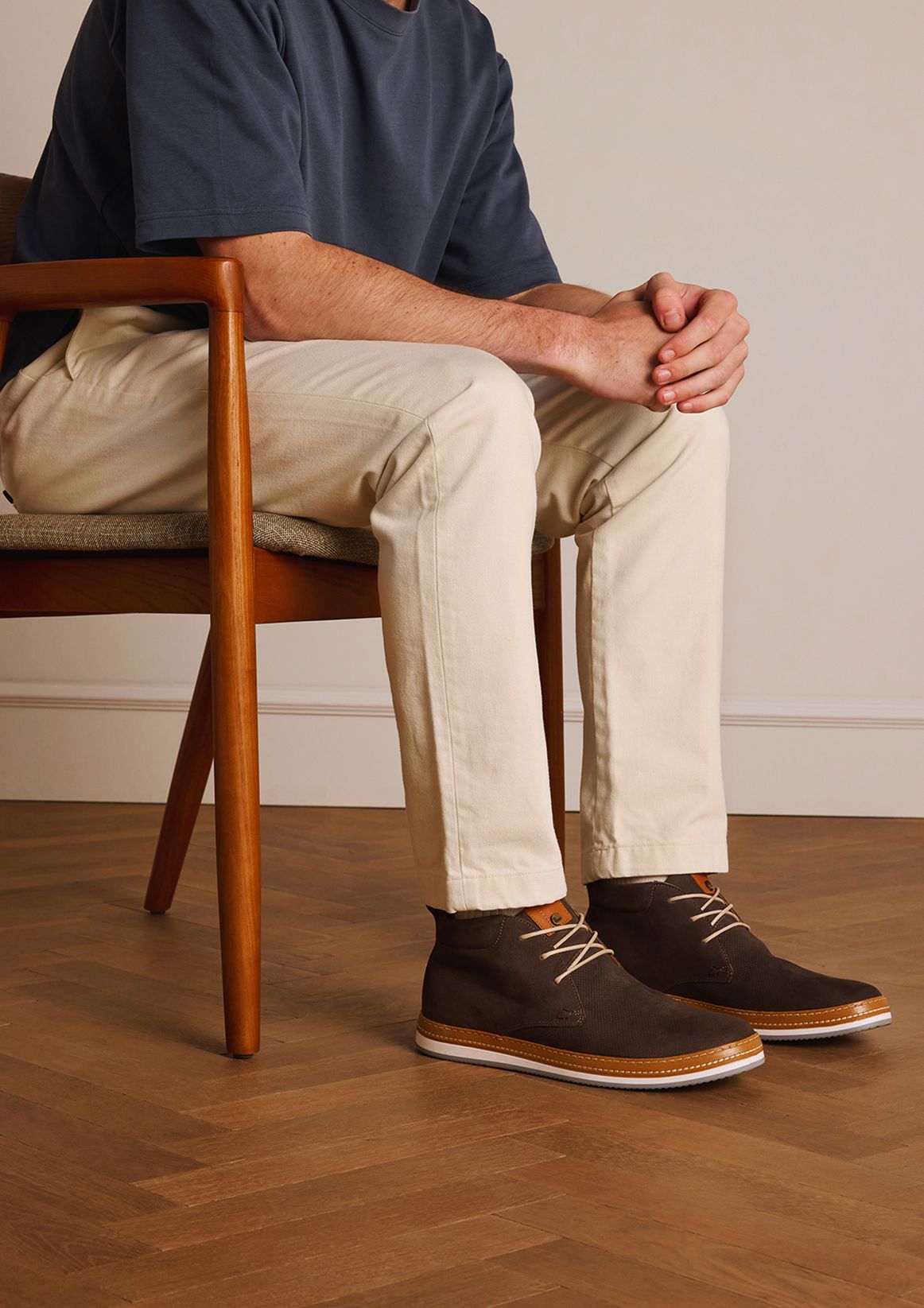 Taupe nubuck veterboots
