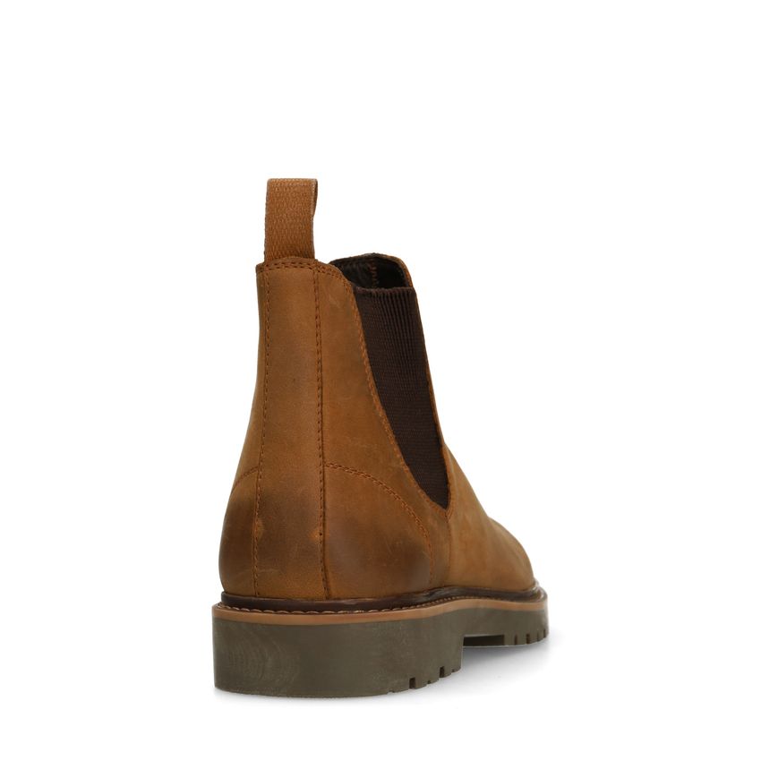 Cognac nubuck chelsea boots