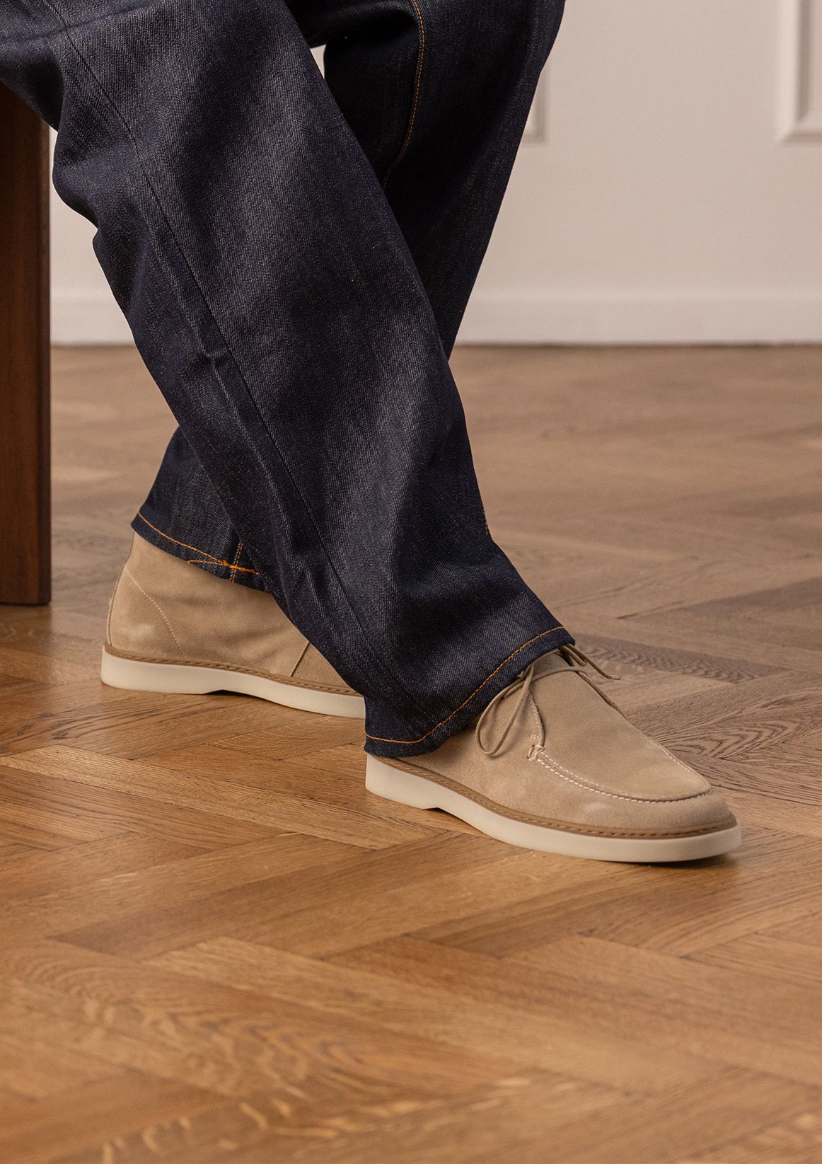 Beige suède veterschoenen