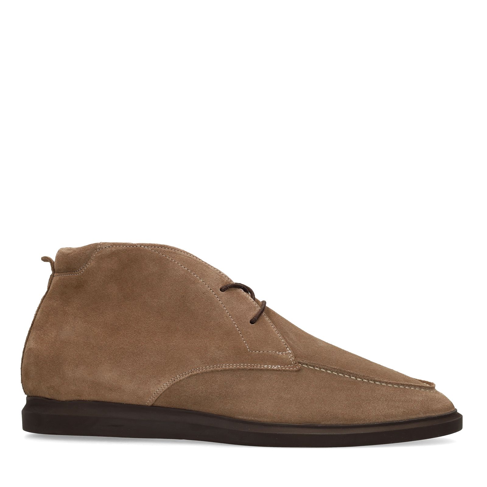 Taupe suède desert boots