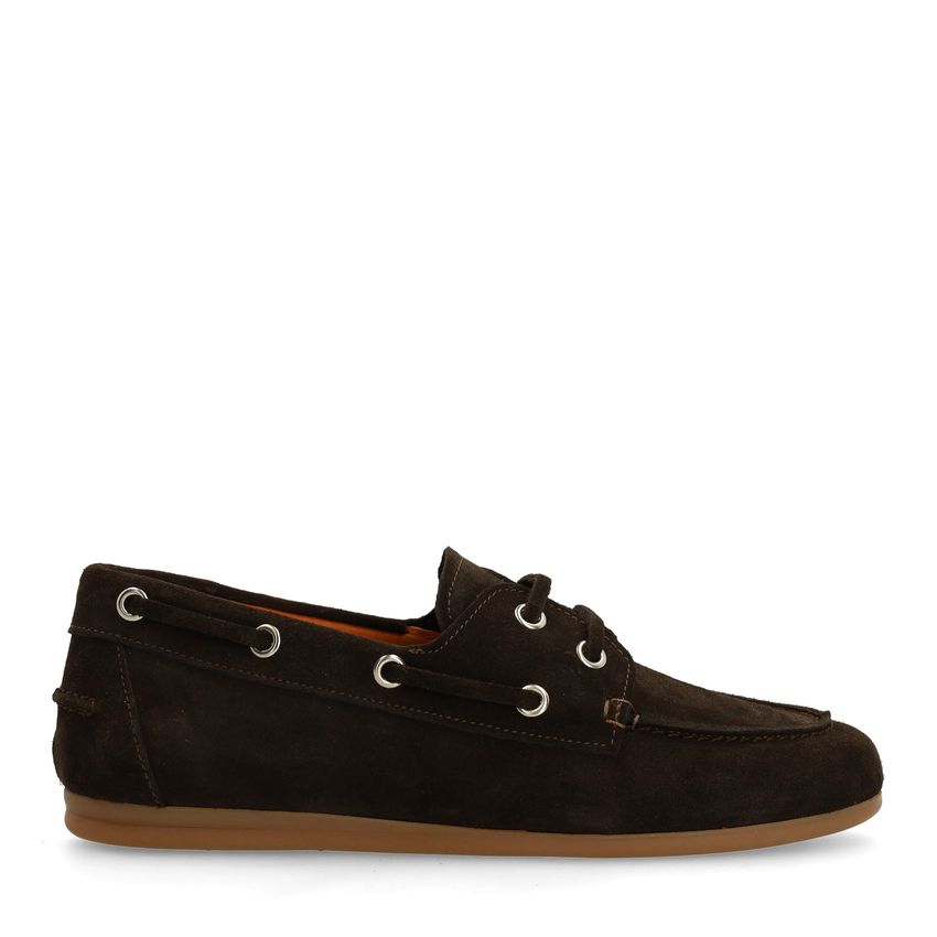 Braune Bootsschuhe aus Veloursleder