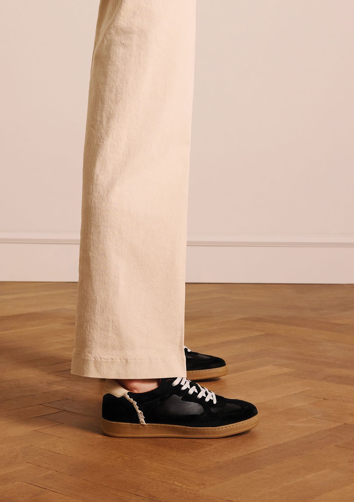 Schwarze Veloursleder-Sneaker
