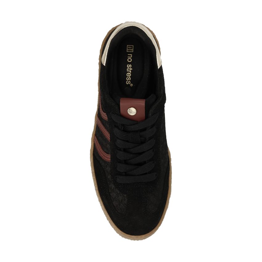 Zwarte sneakers met burgundy details