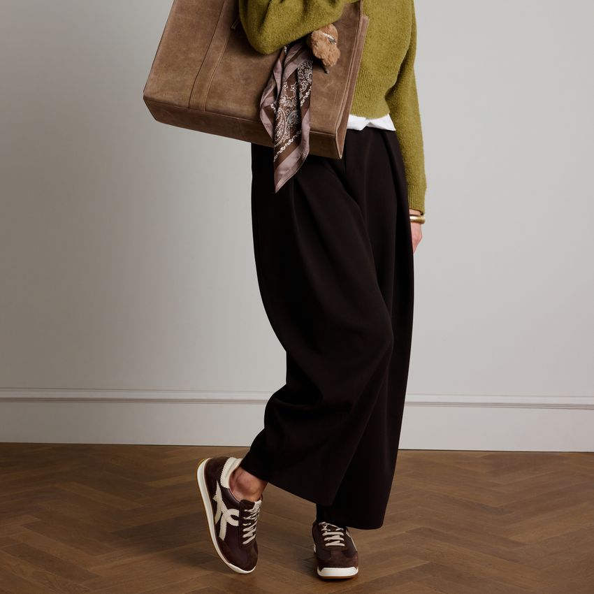 Schwarze Ledersneaker mit offwhite Details